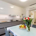 Bina By Interhome Apartment