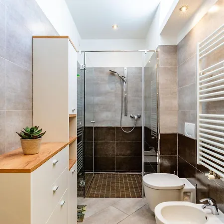 Bina By Interhome 贝拉诺