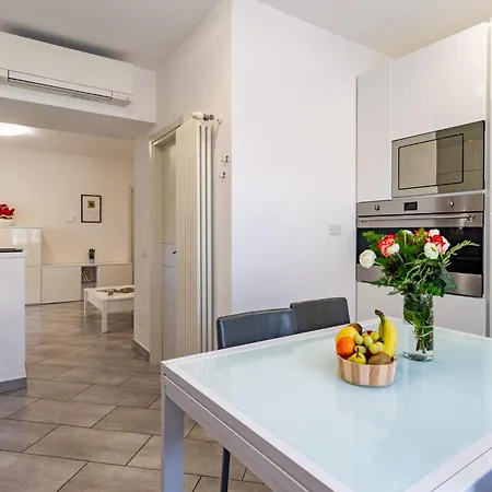 Bina By Interhome Apartment