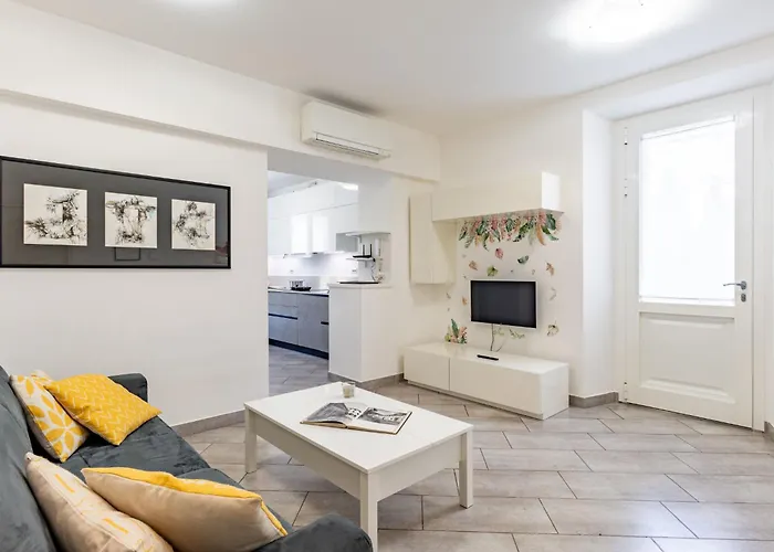 Bina By Interhome Lejlighed